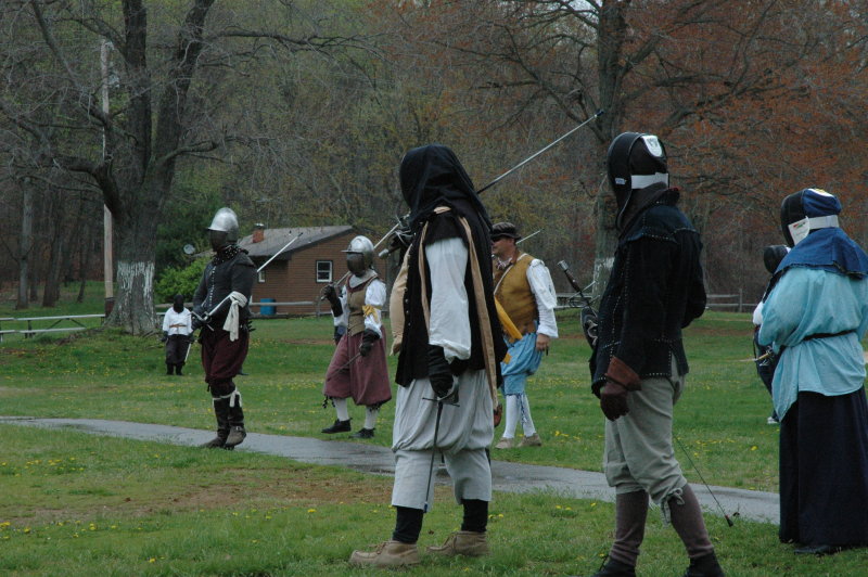 Rapier fighters at Night on
the Town--photo by Lady Cassair Warwick